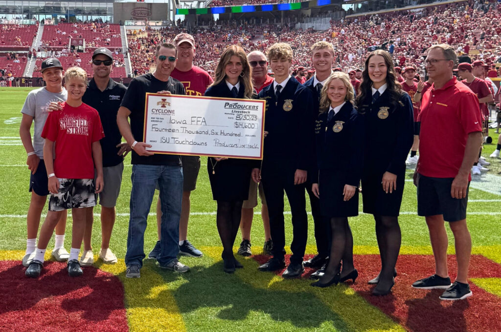 Iowa FFA donation presentation